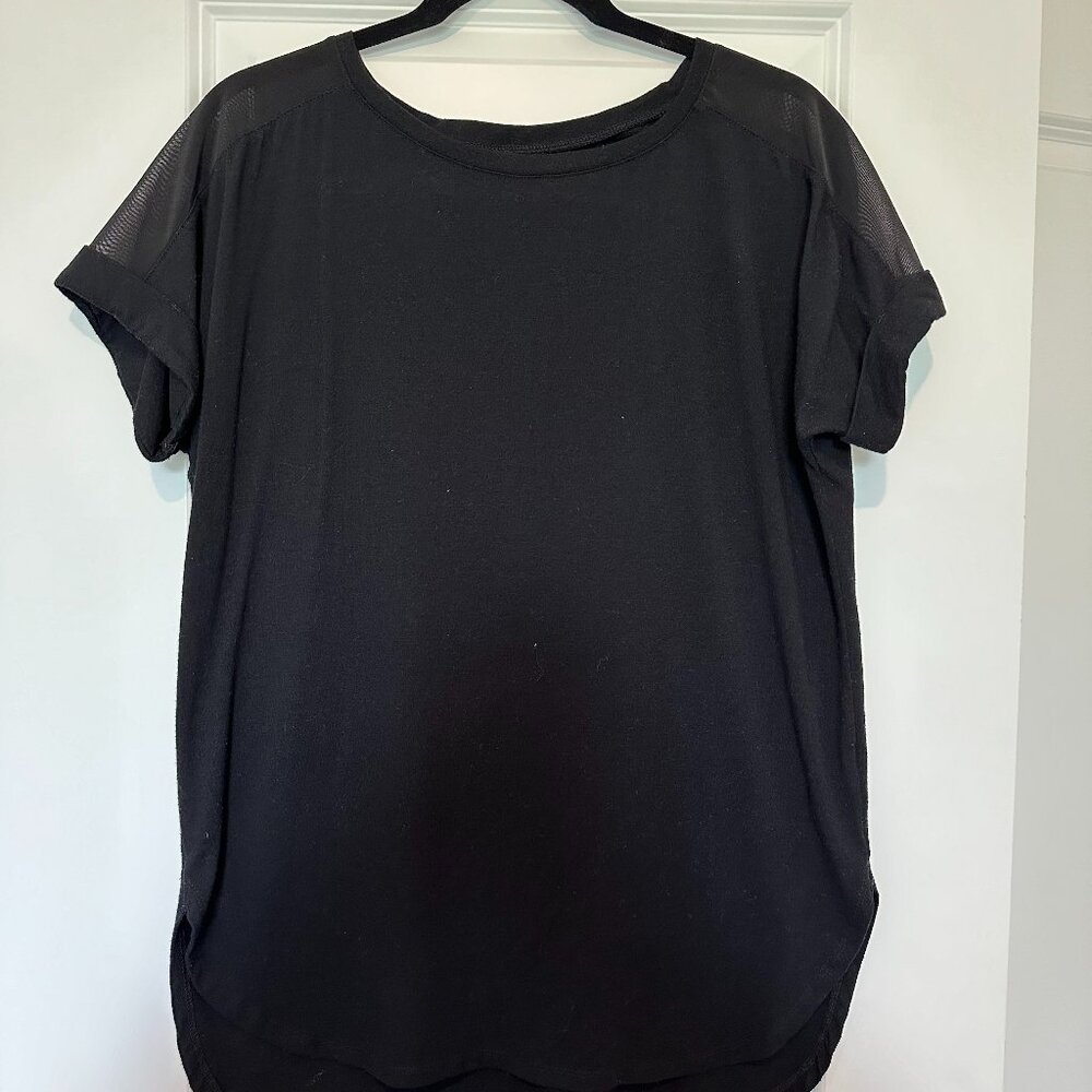 Danskin Now Women's Short Sleeve Workout Top - Size Medium